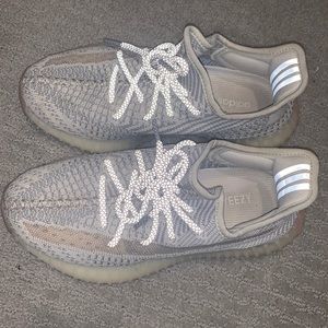 Lundma Yeezys